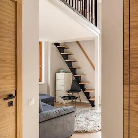 New Loft With Rooftop Terrace In The Old Town Апартаменты